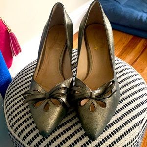 Joan & David kitten heels, gold, size 6. Worn once for a wedding!